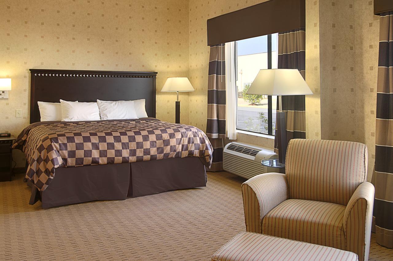 Wingate By Wyndham - Warner Robins Hotel Room photo